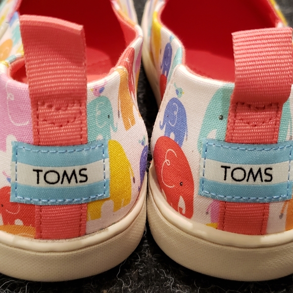 TOMS Alpargata Elephant Print - Picture 4 of 6